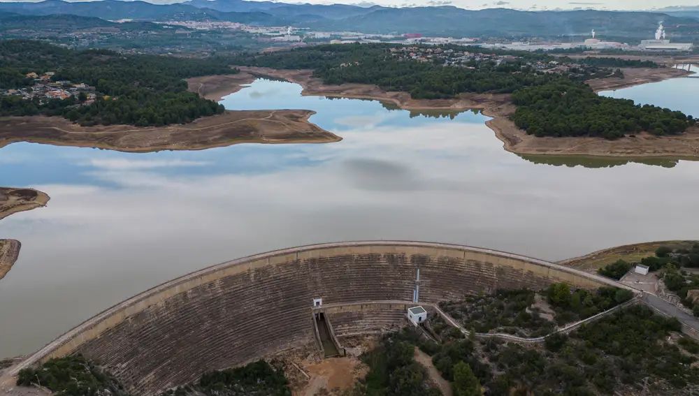 La falta de lluvias en Castellón lleva a sus embalses "al filo de la navaja de la escasez"