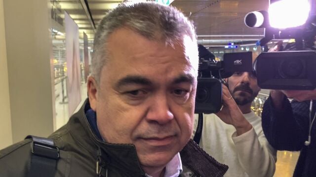 Captura de televisión del secretario de Organización del PSOE, Santos Cerdán, tras la primera reunión con Junts en Ginebra.