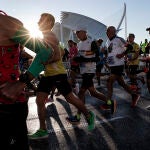 33.000 corredores toman la salida del 43ª Maratón Valencia