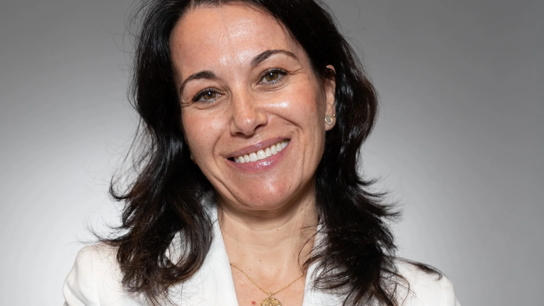 Cristina Valles, directora general y directora de recursos humanos NEORIS