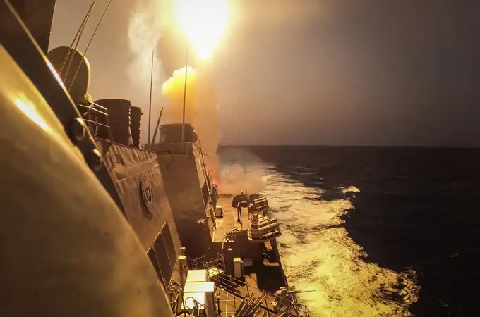 Atacado un buque con bandera británica frente a las costas de Yemen