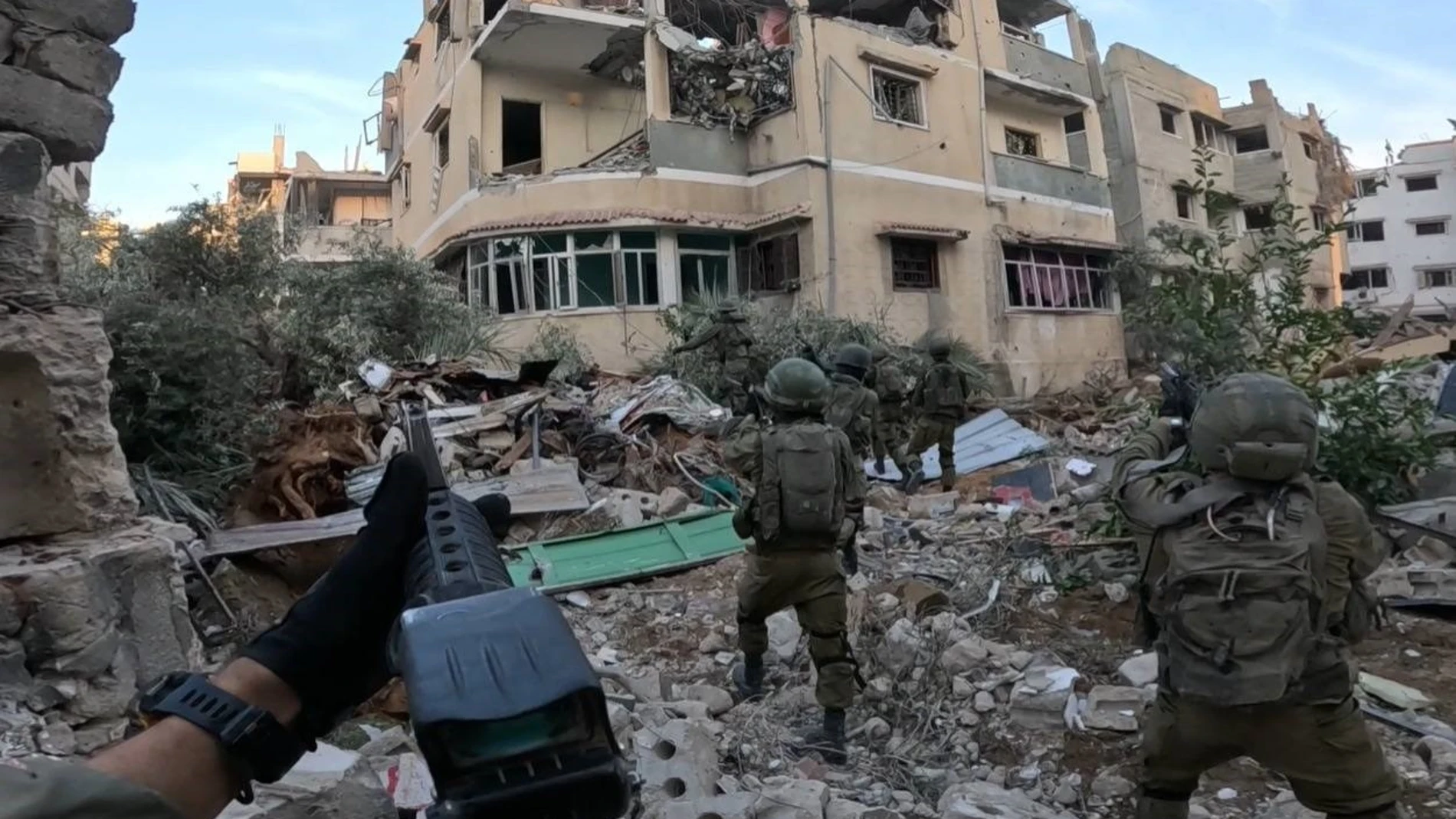 O.Próximo.- Israel informa de "batallas feroces" en la Franja de Gaza y confirma tres militares muertos más