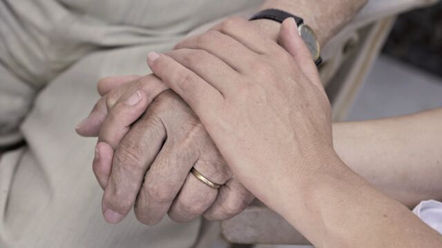 Los voluntarios son muy necesarios en los cuidados paliativos