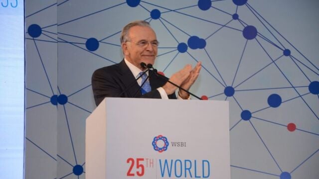 Isidro Fainé, nuevo presidente del Consejo Social y Filantrópico promovido por el Instituto Mundial de Cajas de Ahorros y Bancos Minoristas.