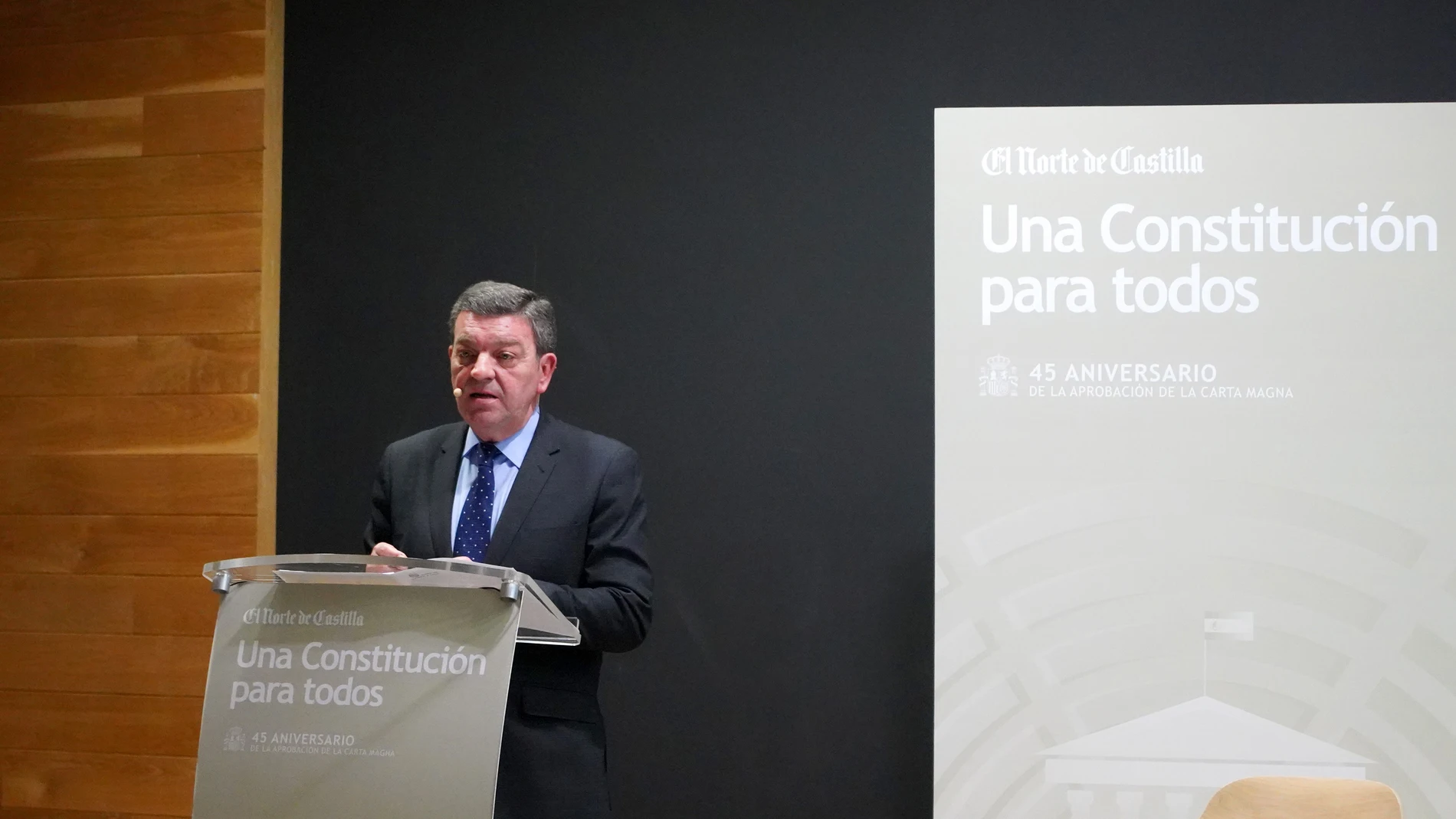 El consejero de la Presidencia, Luis Miguel González Gago, participa en el encuentro ‘Una Constitución para Todos’, con motivo de la celebración del 45 aniversario de la aprobación de la Carta Magna