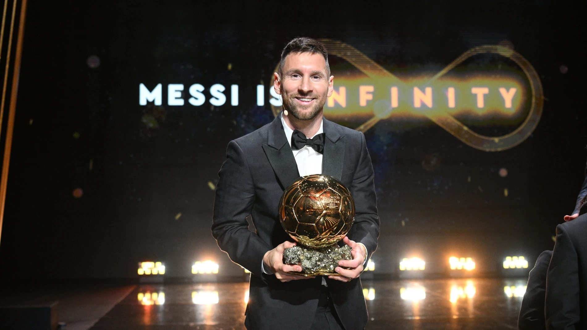 Messi recogió su octavo Balón de Oro