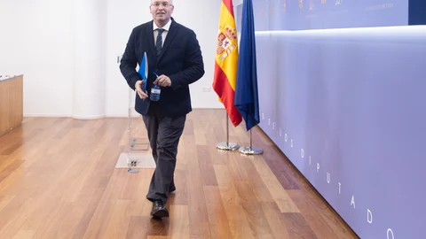El portavoz del PP en el Congreso, Miguel Tellado, a su salida de una rueda de prensa posterior a la reunión de la Junta de Portavoces, a 5 de diciembre de 2023, en Madrid (España). 05 DICIEMBRE 2023;MADRID;CONGRESO DE LOS DIPUTADOS;RUEDAS DE PRENSA PORTAVOCES Eduardo Parra / Europa Press 05/12/2023