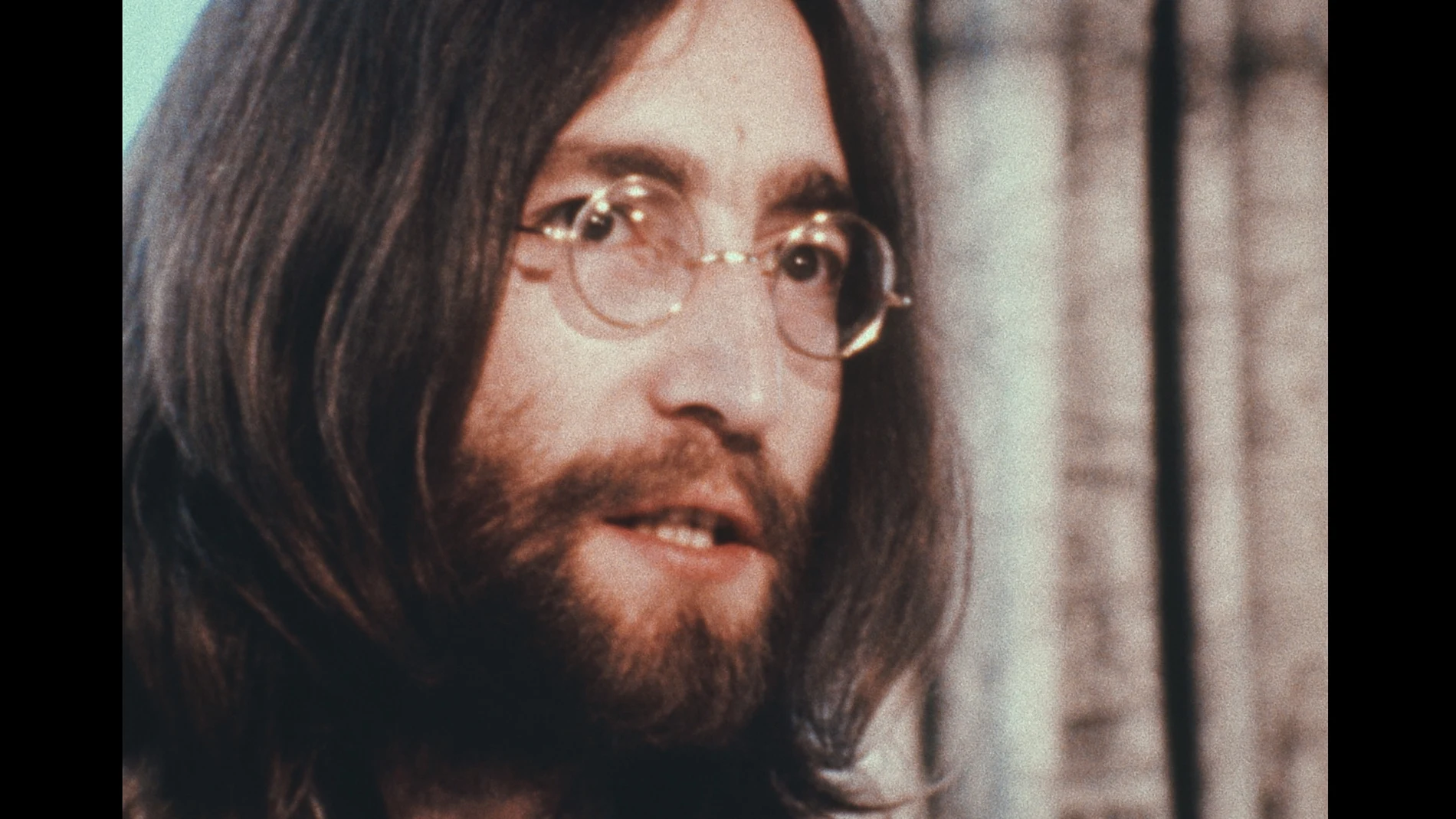 Imagen de John Lennon en el documental