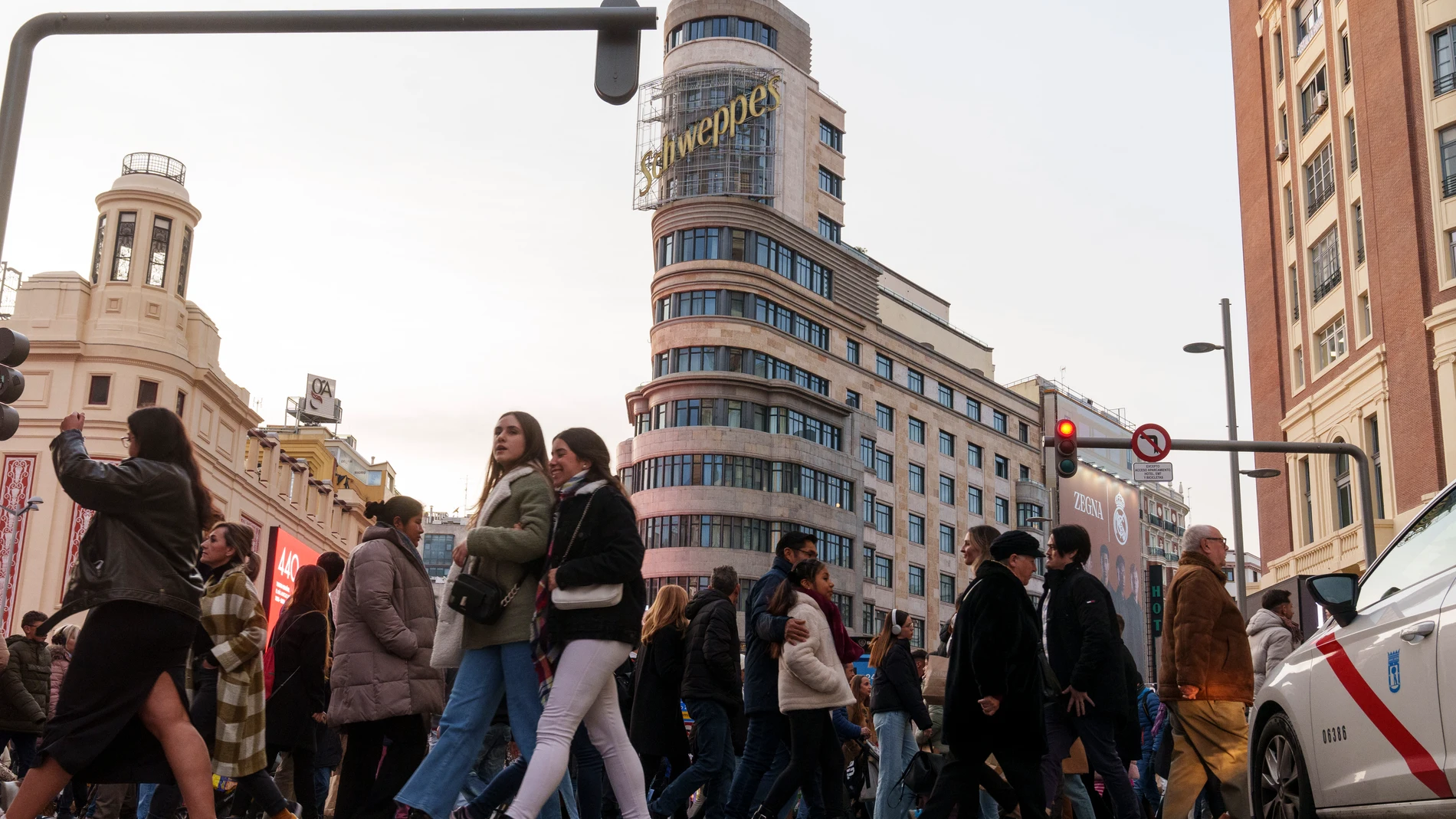 Aglomeraciones y compras en la Gran Va