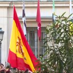 Izado solemne de la bandera de España en la sede del Senado