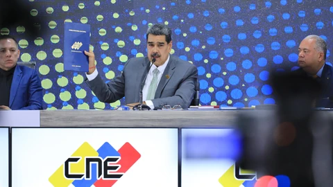 VÍDEO: Maduro presenta una ley para crear el estado del Esequibo y ordena publicar un nuevo mapa venezolano