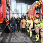José Antonio Diez conoce los nuevos vehículos de bomberos