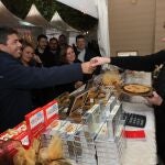 Carlos Mazón en la Feria de Navidad de Xixona (Alicante).