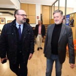 El secretario general del PP de Castilla y León, Francisco Vázquez, durante su reunión con el alcalde de Ponferrada, Marco Morala