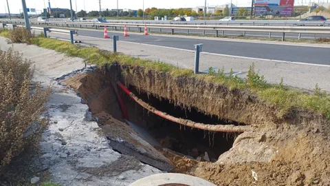 El socavón en la autovía madrileña se produjo el pasado 12 de noviembre