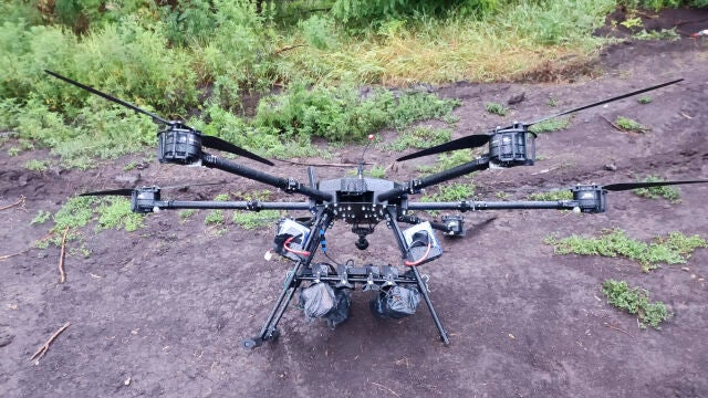 Ganar carrera de drones en Ucrania determinará la guerra, según operador ucraniano