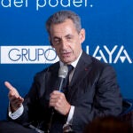 Ayuso asiste a la presentación del nuevo libro del expresidente Nicolas Sarkozy