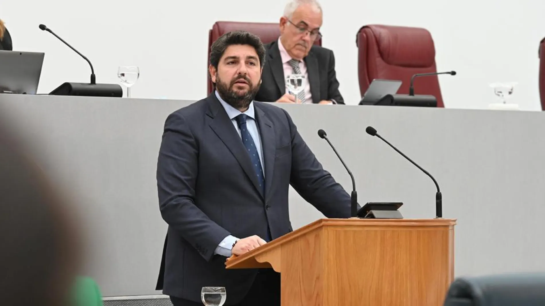 El presidente de la Región de Murcia, Fernando López Miras, en la Asamblea Regional