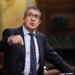 El portavoz socialista, Patxi López, durante su intervención en defensa de la amnistía 