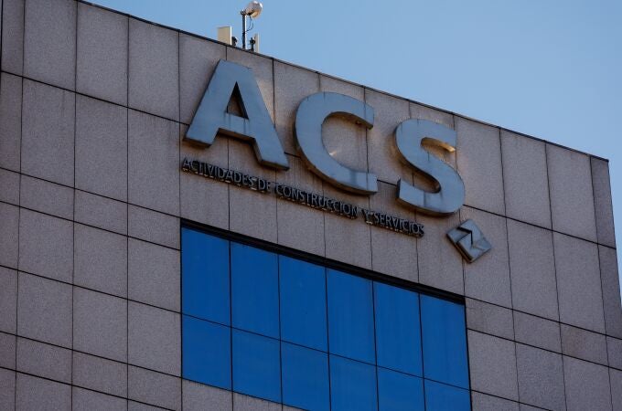 Fachada de la sede de ACS, en Madrid (España). 