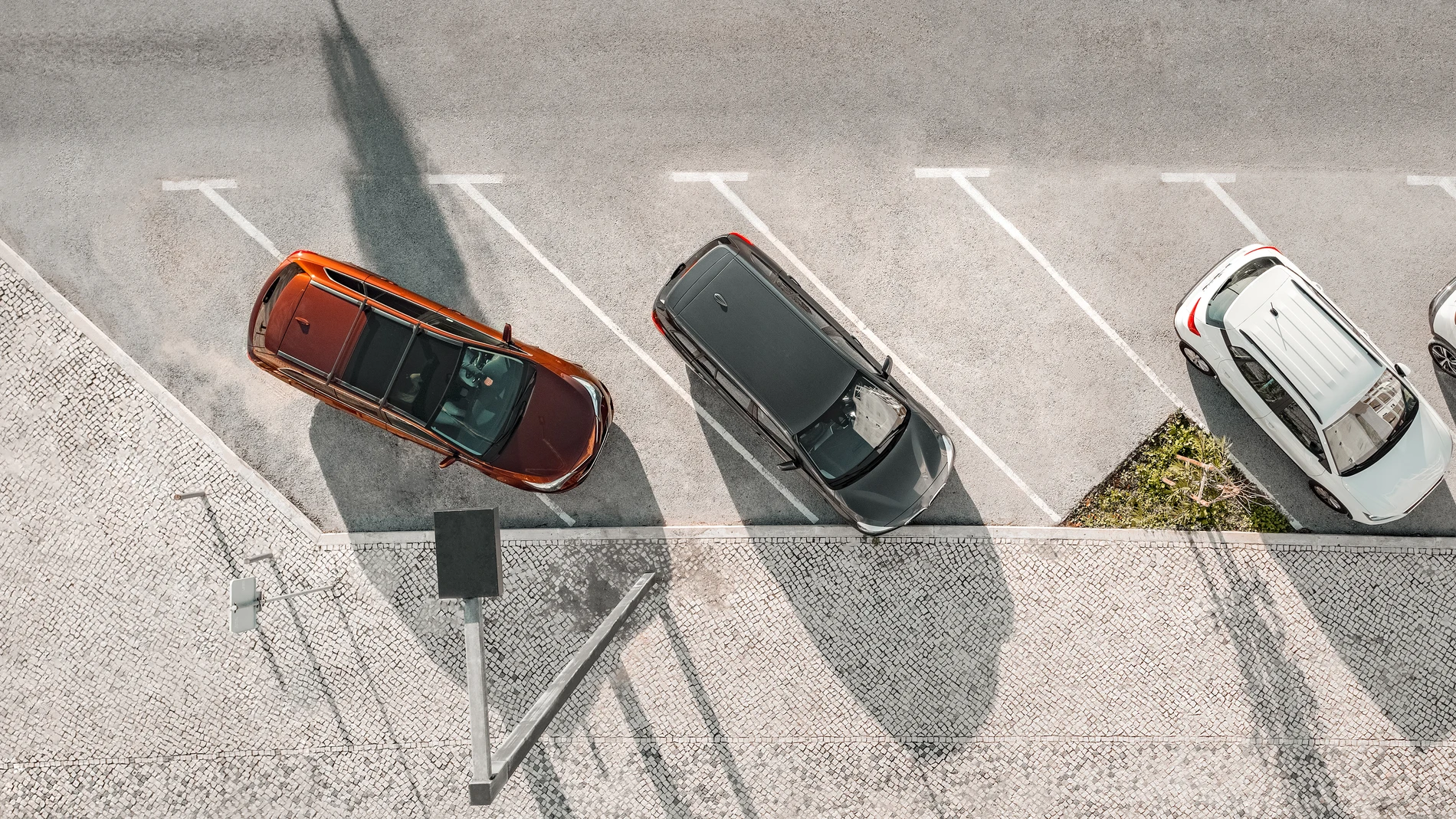 Una de las multas más comunes de la DTG se debe al mal aparcamiento o estacionamiento del vehículo