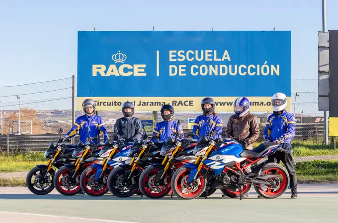 El RACE incorpora motos en su escuela de conducción