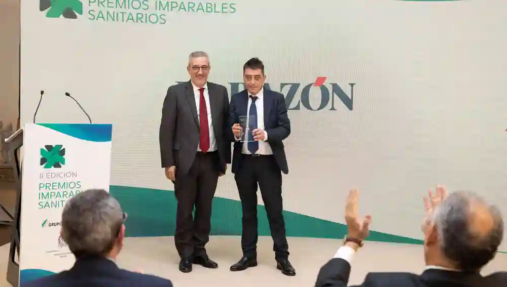 Sergio Alonso recoge el Premio Imparables Sanitarios