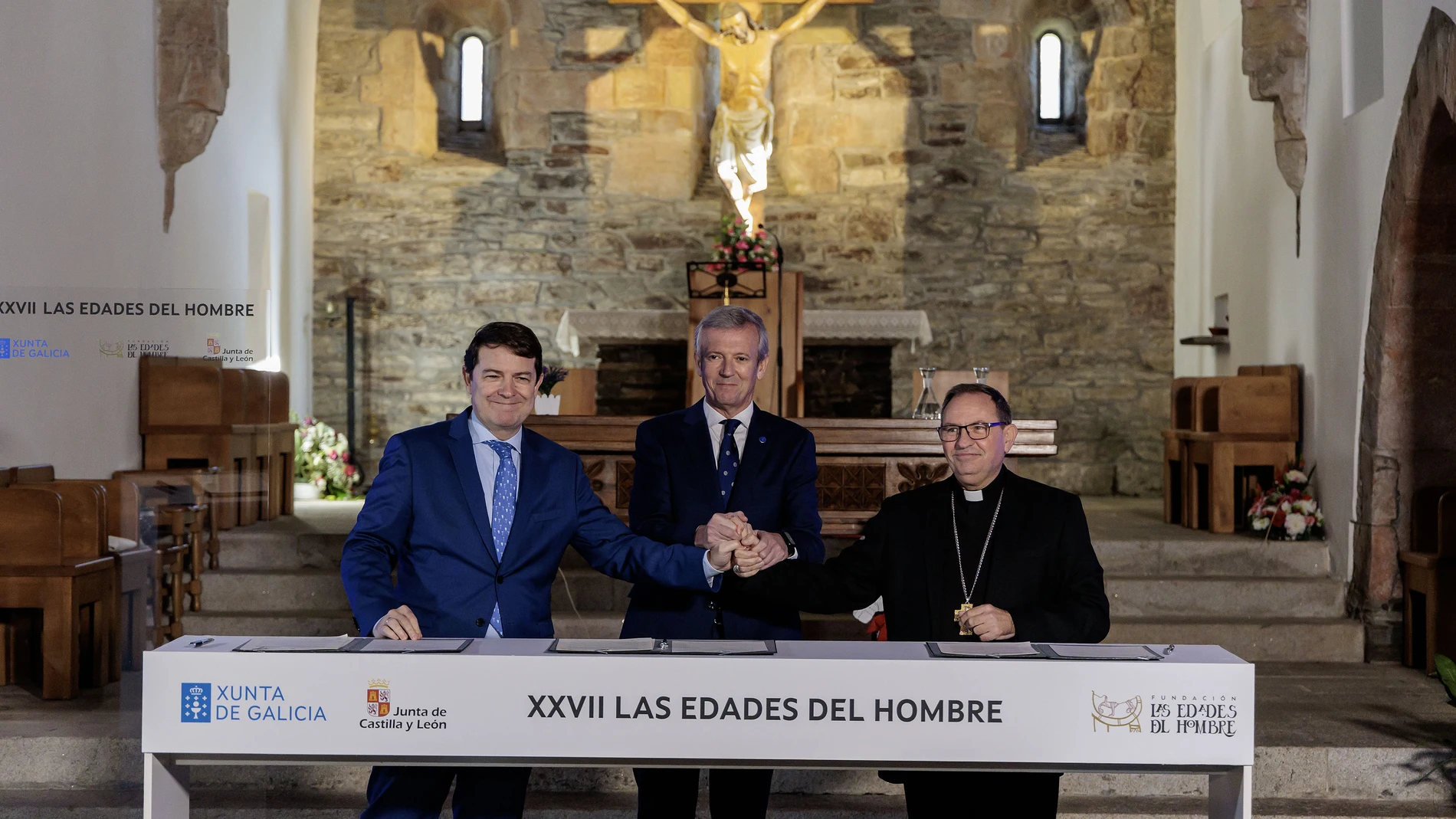 Los presidentes Alfonso Fernández Mañueco, Alfonso Rueda y Abilio Martínez suscriben el protocolo de colaboración