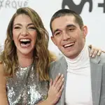 Ana Guerra y Víctor Elías: derroche de complicidad en los Premios Forqué