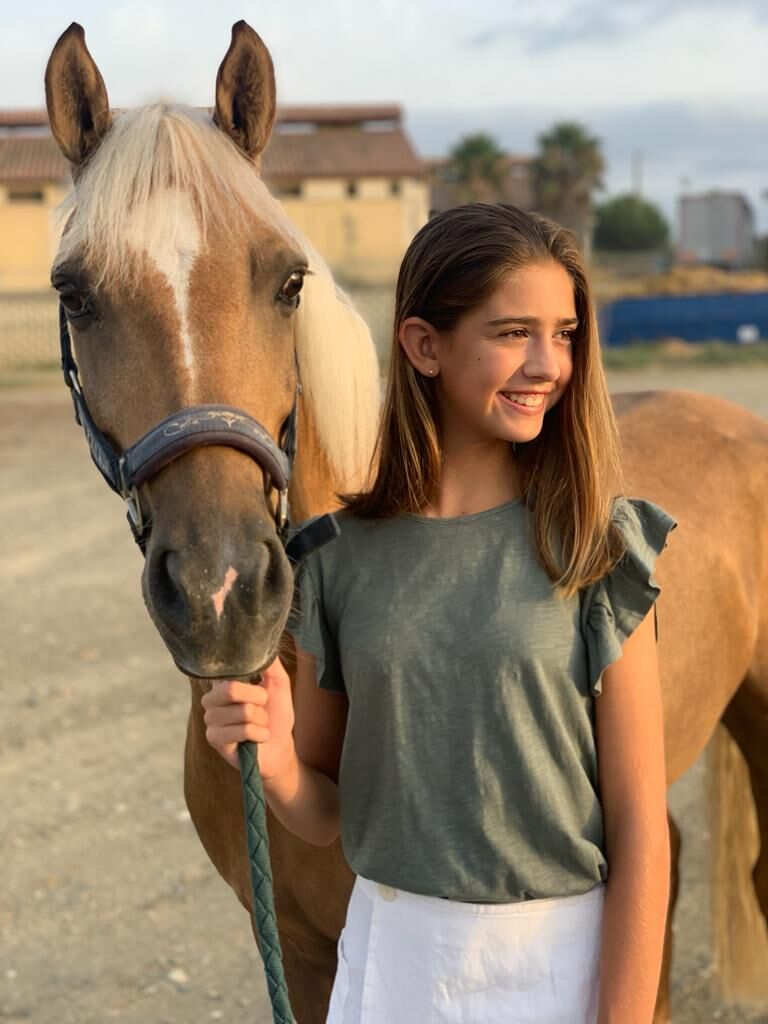 Paola Chaves y «Cristal»