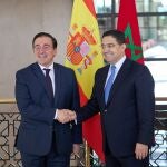 Albares asegura que las aduanas de Ceuta y Melilla abrirán en cuanto Marruecos resuelva sus "problemas técnicos"