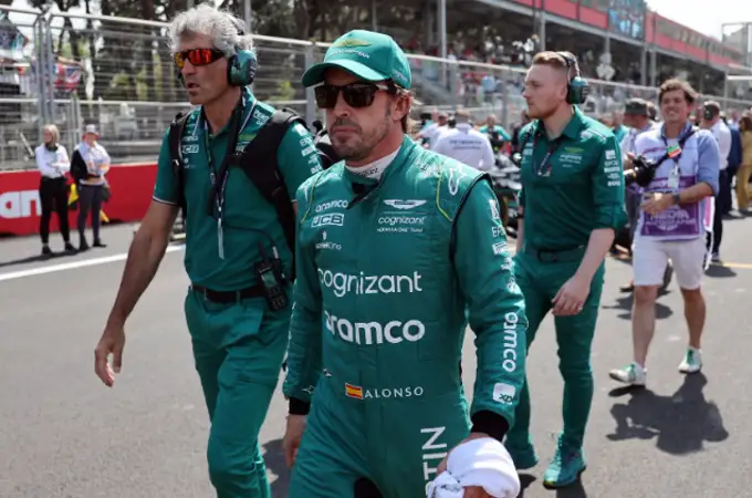 Aston Martin confiesa sus problemas para retener a Fernando Alonso: 