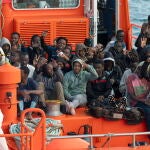Un séptimo rescate de 51 migrantes eleva a 354 los llegados a Canarias este miércoles