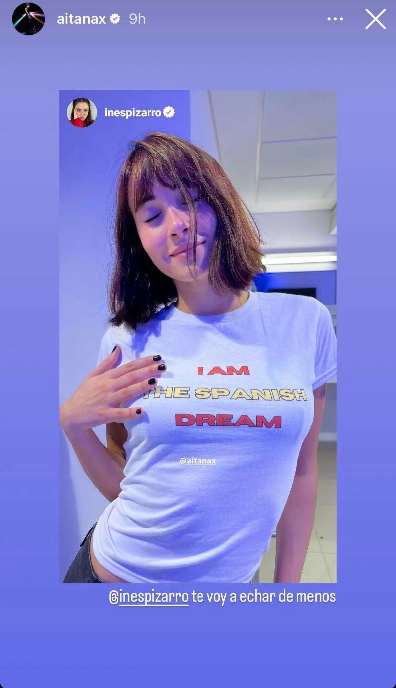 Aitana con camiseta española.