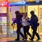 VÍDEO: Al menos 15 muertos y 24 heridos por un tiroteo en una facultad en Praga