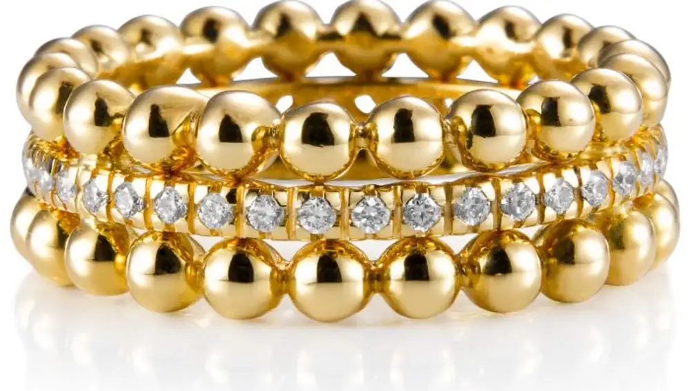 Sortija "Bubbles" de oro amarillo con hilera de diamantes en garra