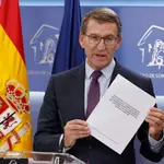 Sánchez y Feijóo, reunidos en el Congreso entre gran expectación por cerrar algún pacto