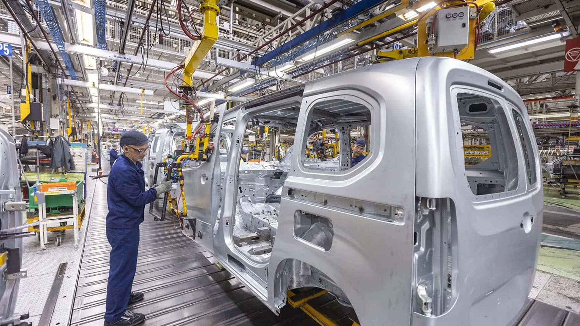 La fábrica gallega de Stellantis cierra el año con 531.000 vehículos producidos tras crecer más de un 30%
