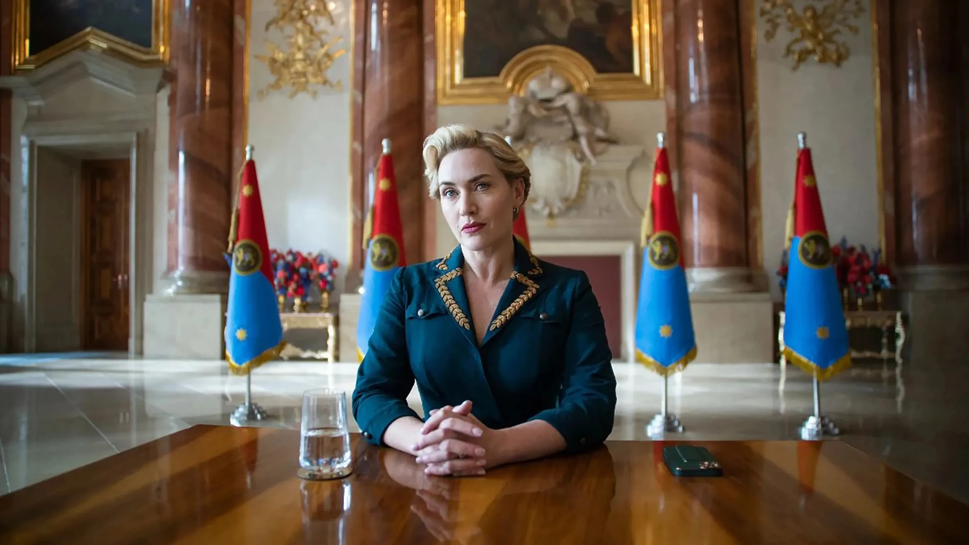 Ya tenemos fecha para que Kate Winslet tome el poder como dictadora en "The Regime"