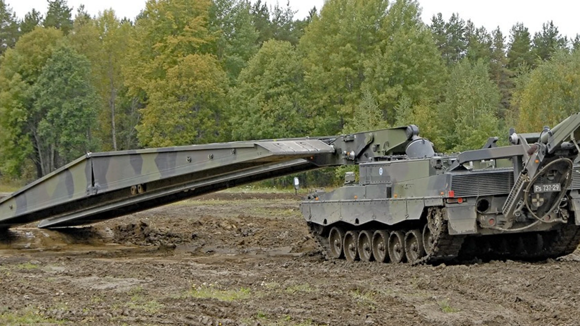 Patria convertirá los Leopard 2A4 en vehículos lanzapuentes para Finlandia