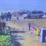 Una enorme ola deja ocho personas heridas en California