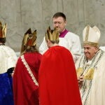 El papa en la misa de Año Nuevo: "Quien lastima a una mujer, profana a Dios