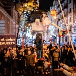 El PP asegura que no le "gusta" lo sucedido en Ferraz en Nochevieja y recuerda al PSOE la quema de muñecos de Feijóo