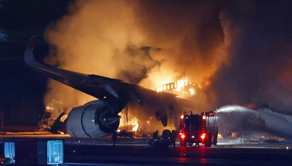 Japan Plane Fire
