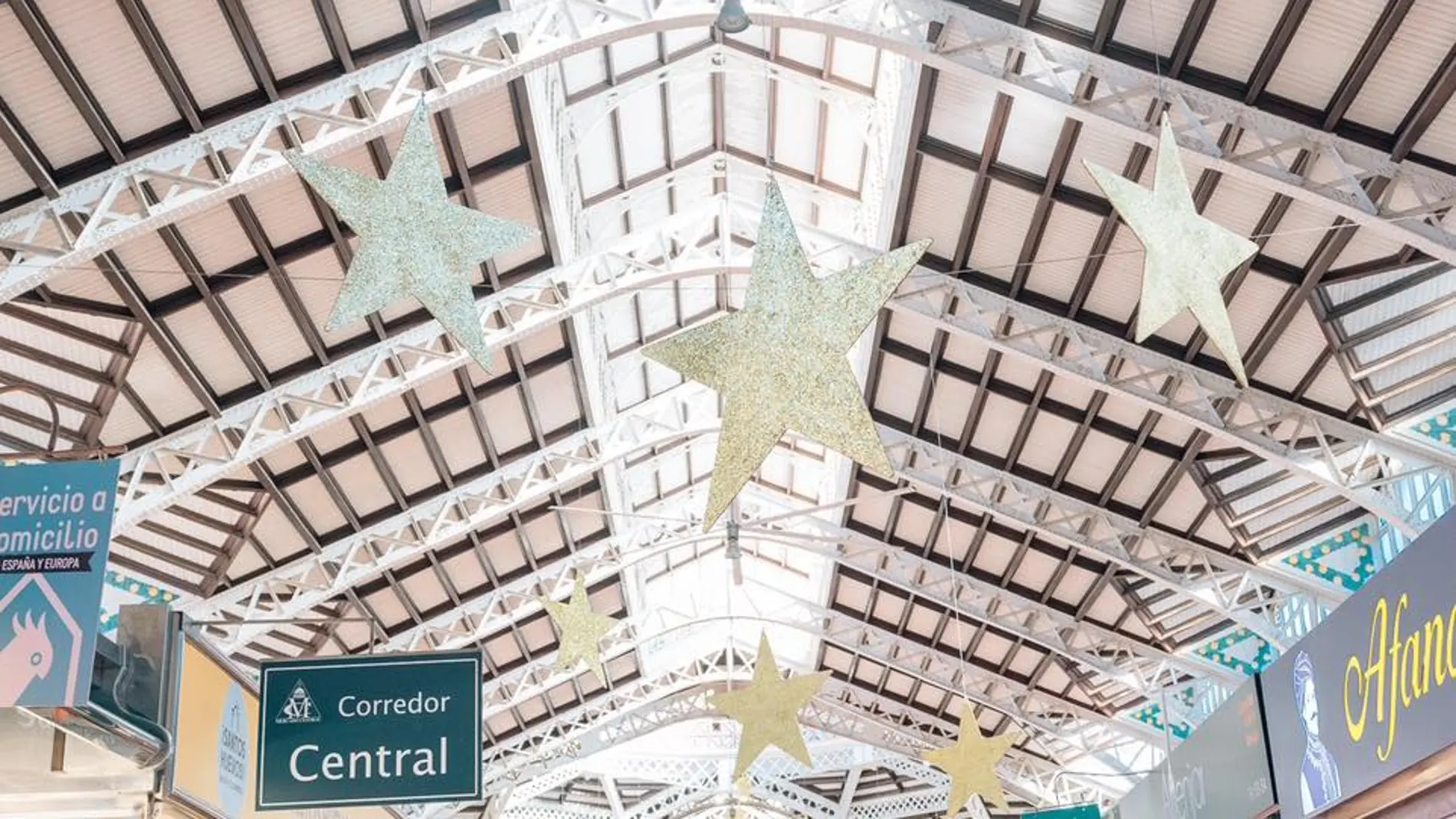 Imagen del interior del edificio del Mercado Central de Valencia