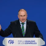 Miguel Tellado presenta en rueda de prensa la enmienda de totalidad, con texto alternativo del PP, a la ley de