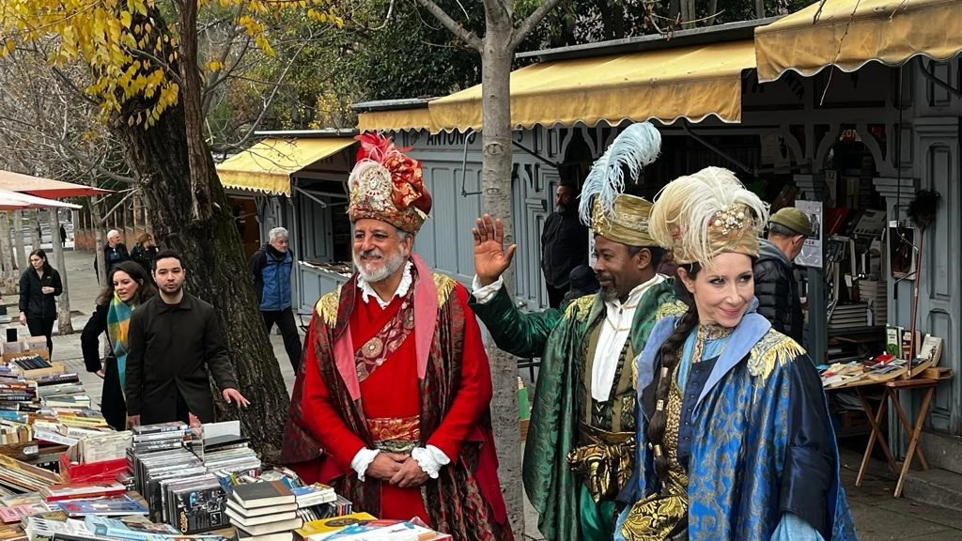 Los emisarios de los Reyes Magos visitan a los libreros de la Cuesta de Moyano en busca de los regalos de "última hora" EUROPA PRESS 04/01/2024