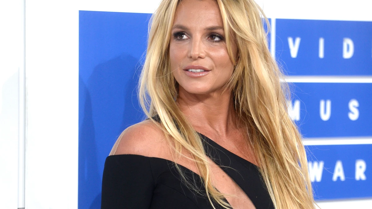 El entorno de Britney Spears hace saltar todas las alarmas: “Terminó medio desnuda gritándole a la gente”
