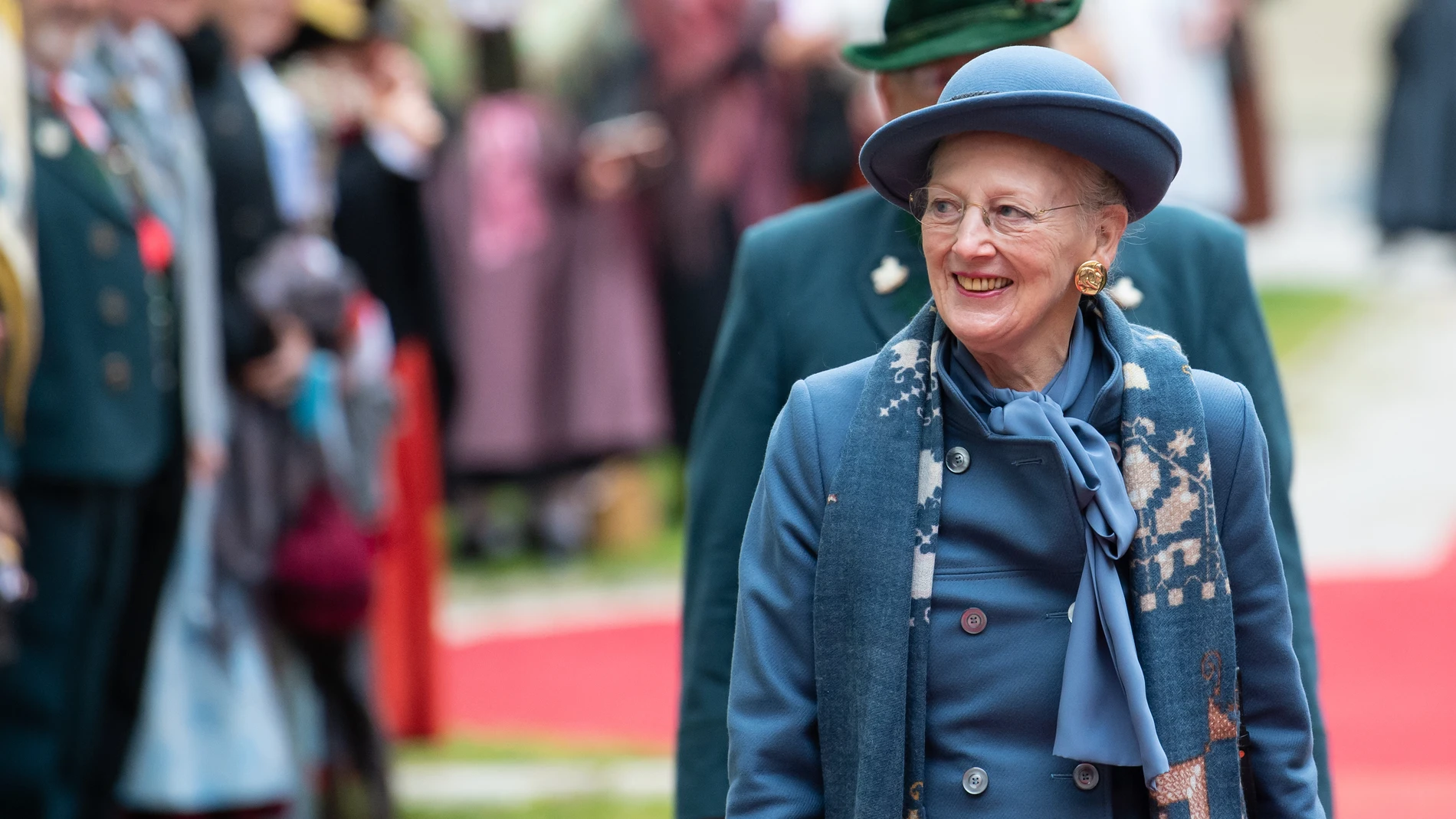 FILED - 12 November 2021, Bavaria, Munich: Queen Margrethe II of Denmark arrives at her residence during a visit to Bavaria. Margrethe II has tested positive for Covid-19, according to a statement issued by the royal family. Photo: Sven Hoppe/dpa (Foto de ARCHIVO) 12/11/2021 ONLY FOR USE IN SPAIN