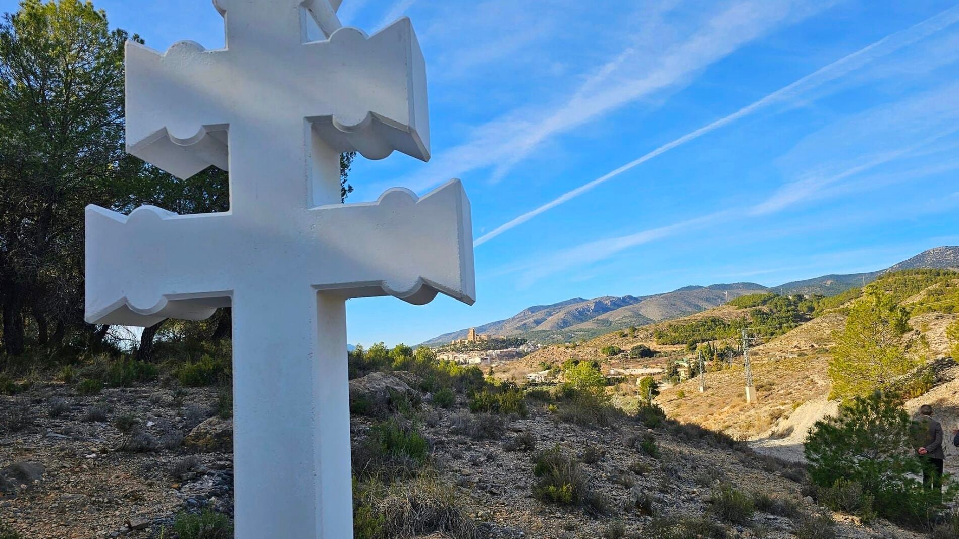 Cinco cruces marcar n la llegada de los caminos de peregrinaci n a